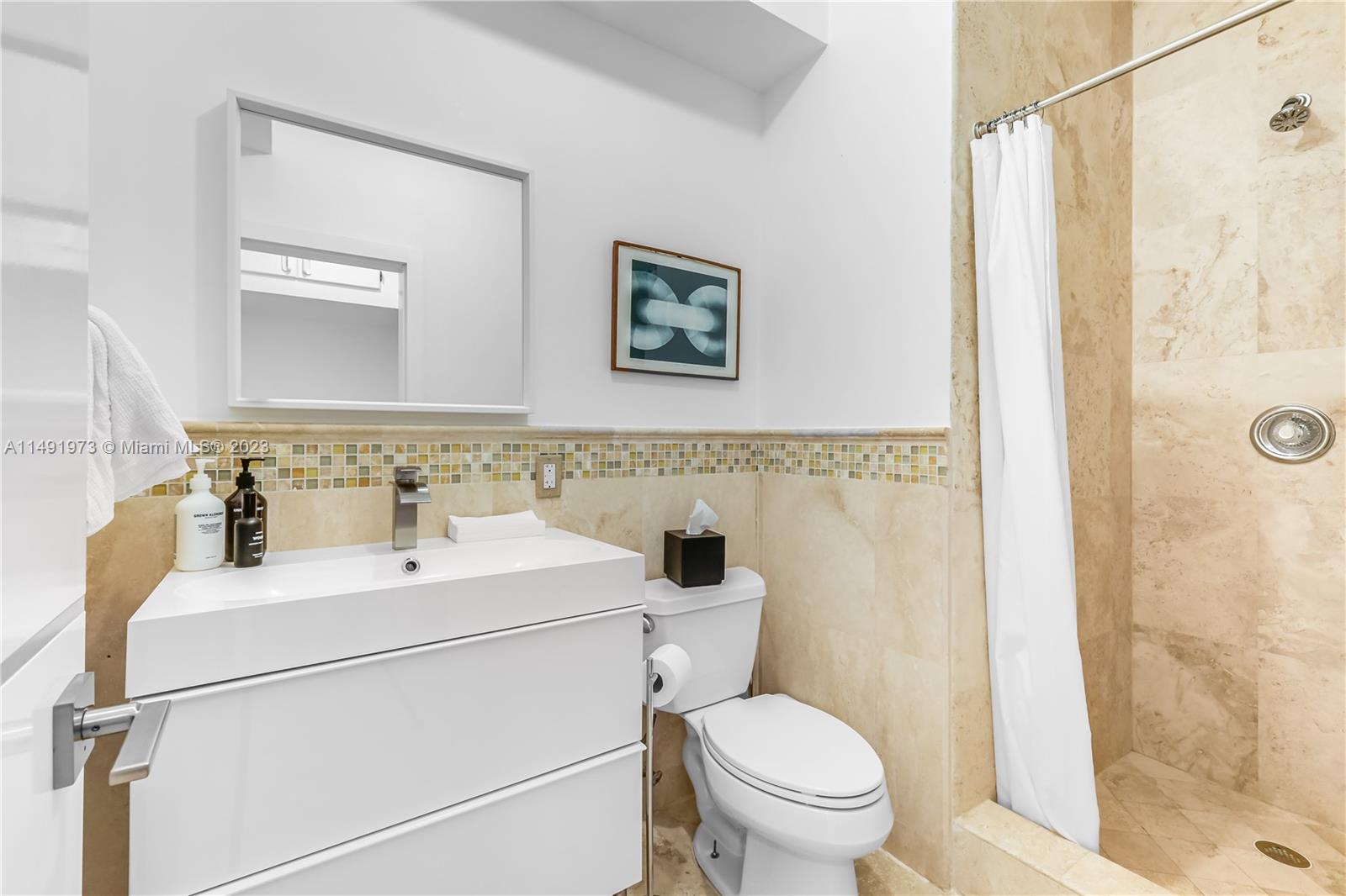 6010 Pine Tree Drive Miami Beach, FL 33140 - Photo 22 of 56