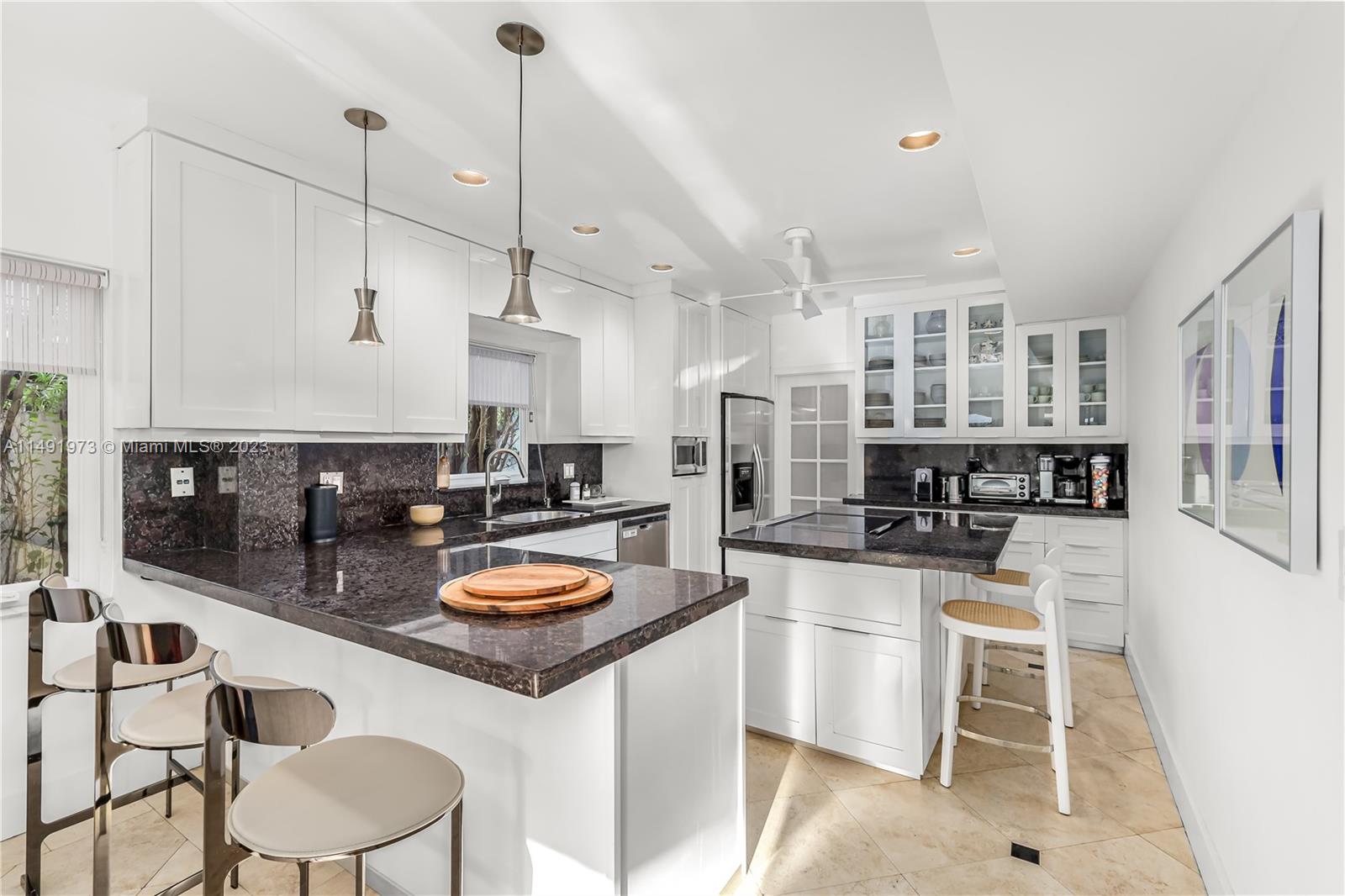 6010 Pine Tree Drive Miami Beach, FL 33140 - Photo 25 of 56