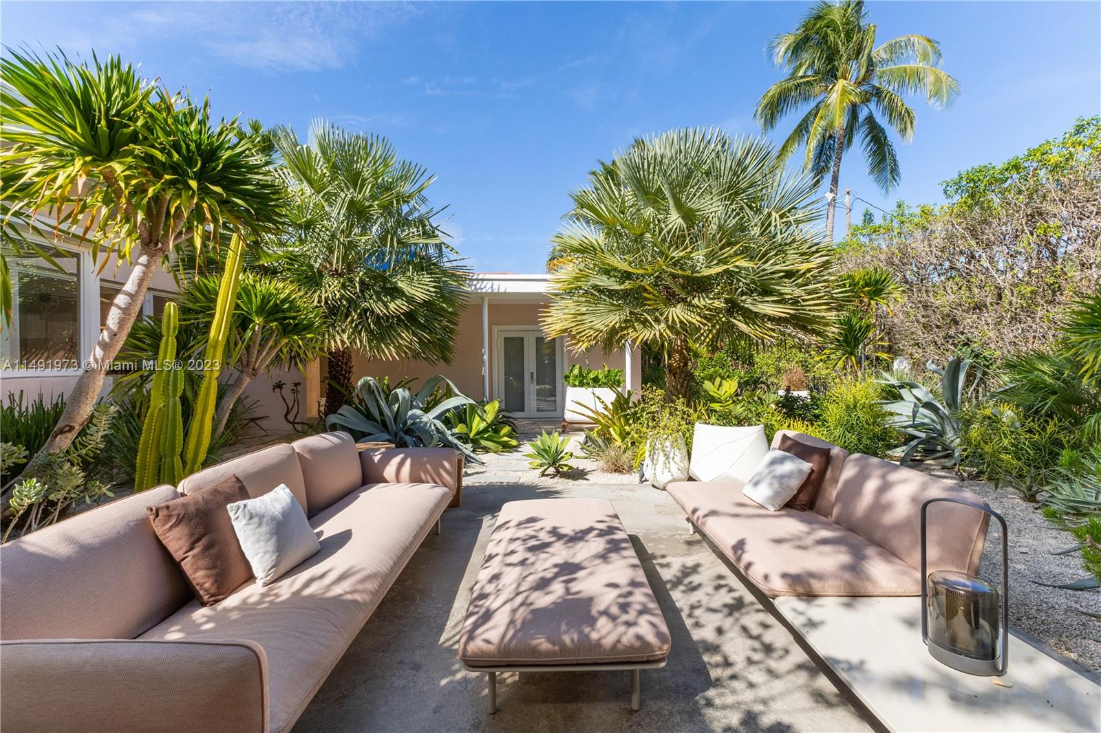 6010 Pine Tree Drive Miami Beach, FL 33140 - Photo 37 of 56