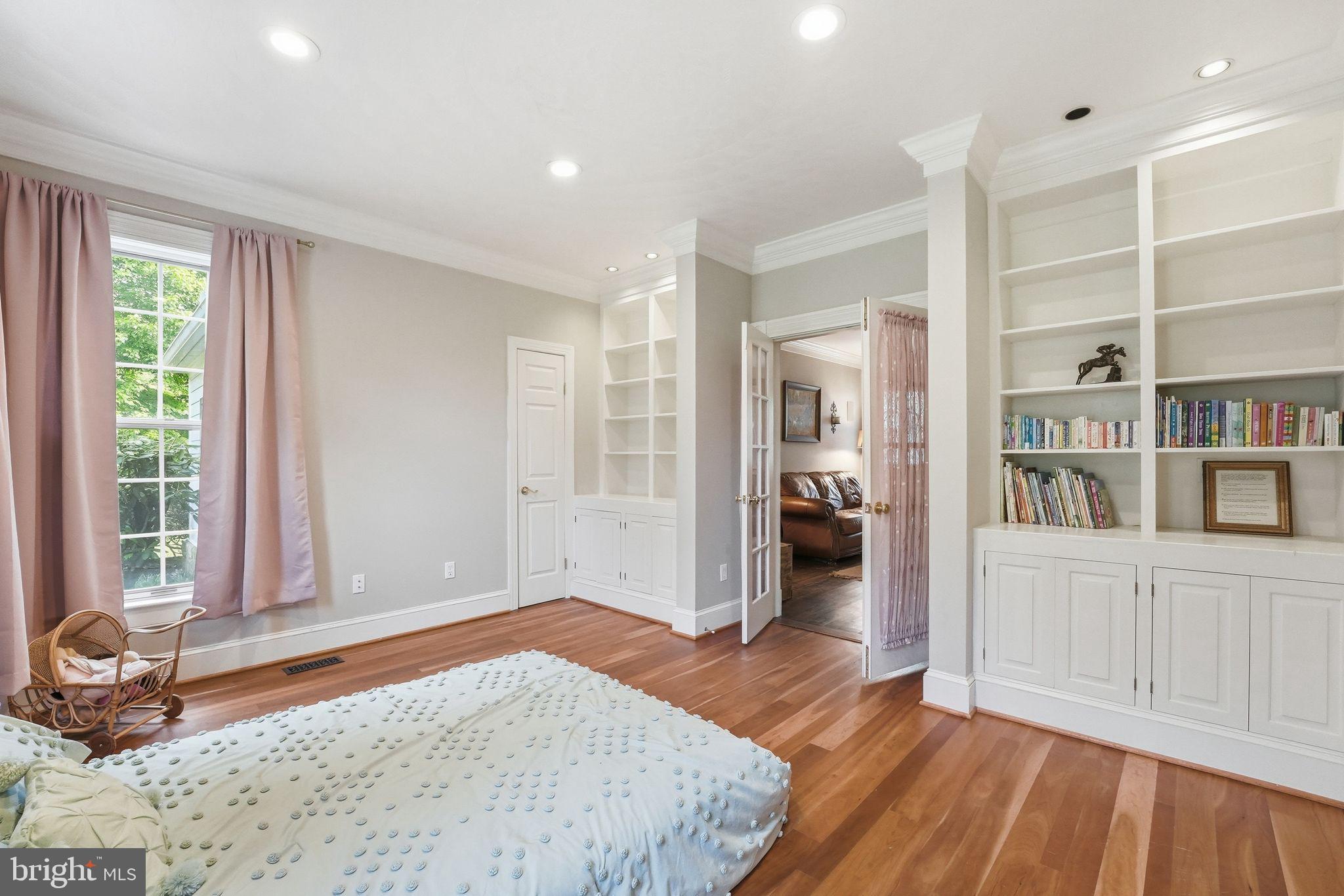 7724 Cannonball Gate Road Warrenton, VA 20186 - Photo 32 of 98 Main Level Bedroom