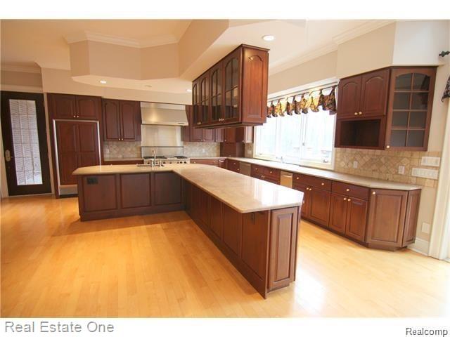 32400 Rock Ridge Lane Farmington Hills, MI 48334 - Photo 8 of 44
