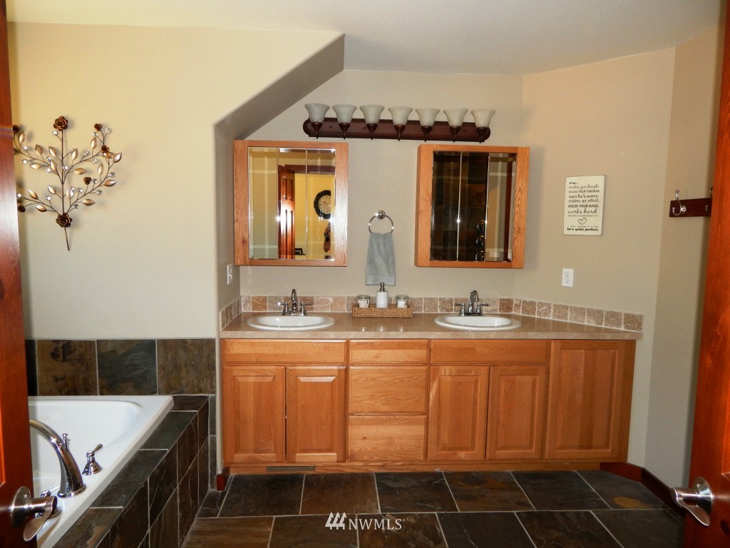 2705 Equus Ridge Lane Southwest Tenino, WA 98589 - Photo 12 of 25 Gallery Image 12