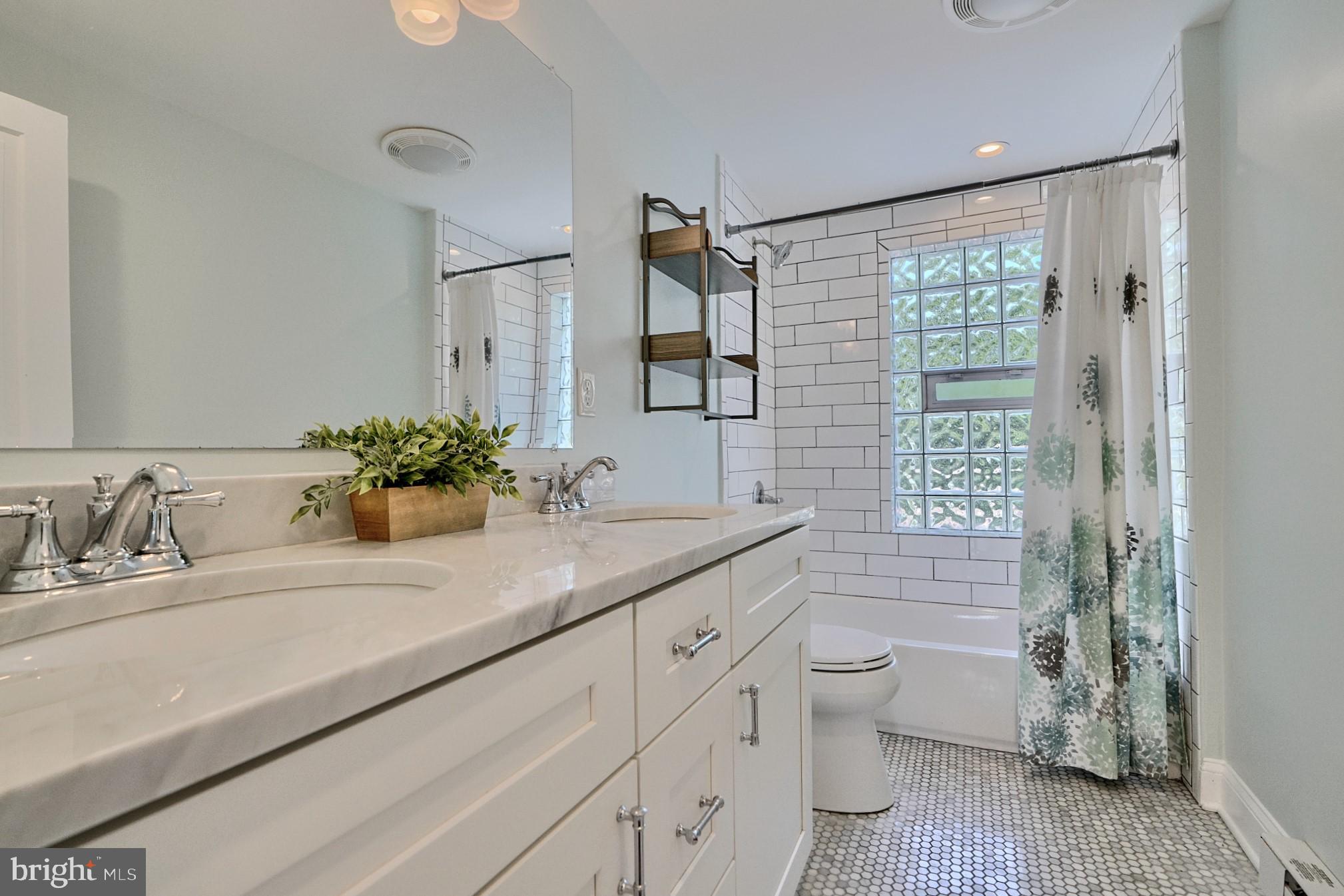 2938 Keswick Road Baltimore, MD 21211 - Photo 40 of 45 2nd Floor Full Bath