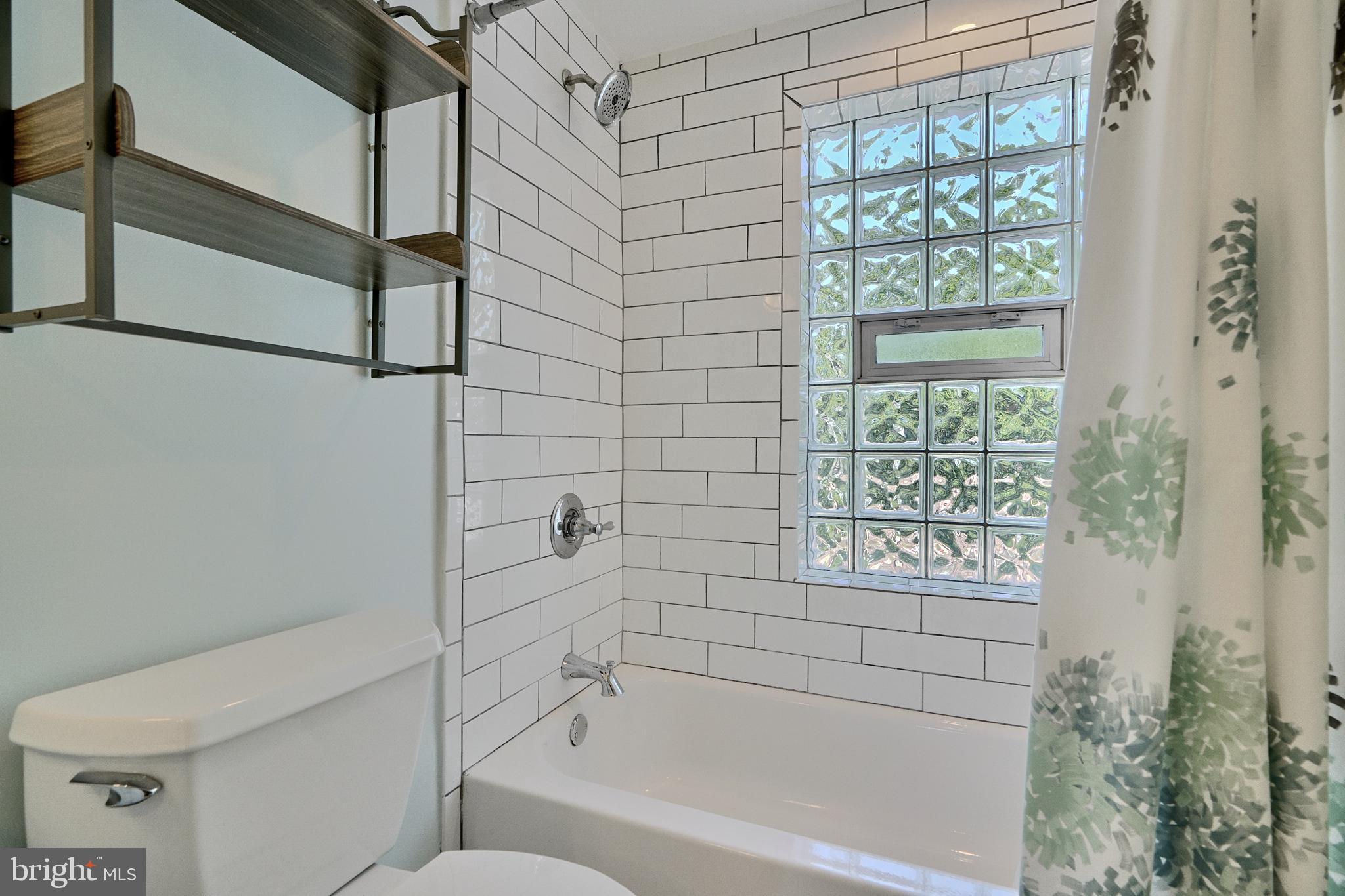 2938 Keswick Road Baltimore, MD 21211 - Photo 41 of 45 2nd Floor Full Bath