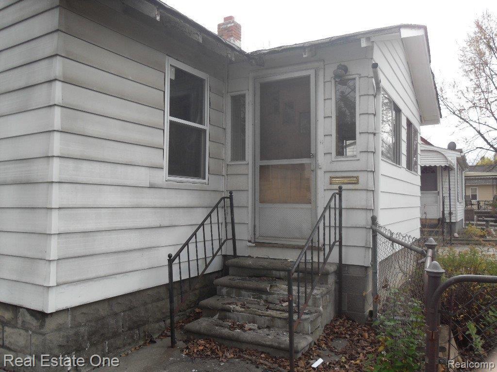 3034 Inman Street Ferndale, MI 48220 - Photo 4 of 24 SDC10386