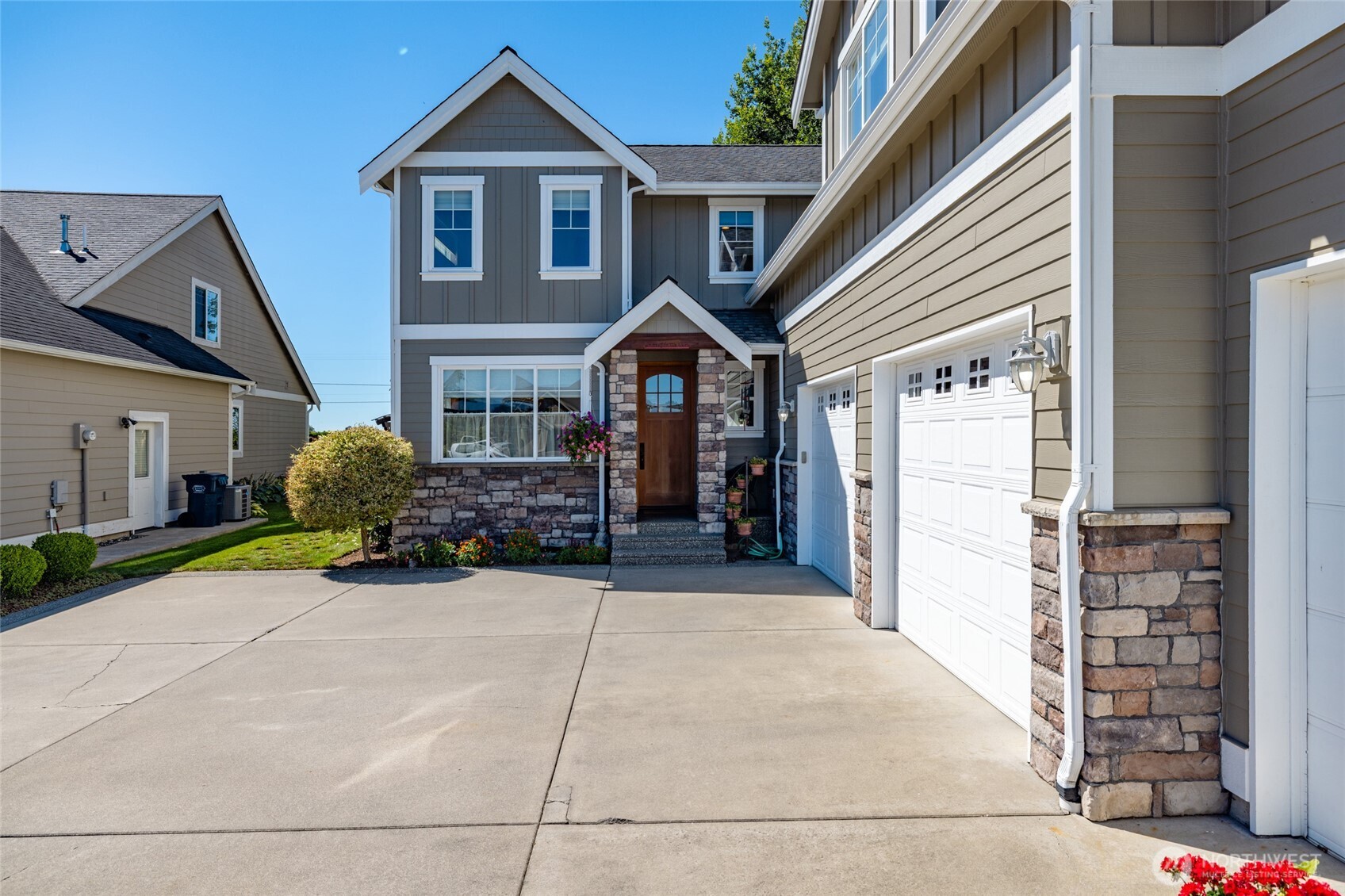 1739 Emerald Way Lynden, WA 98264 - Photo 1 of 40