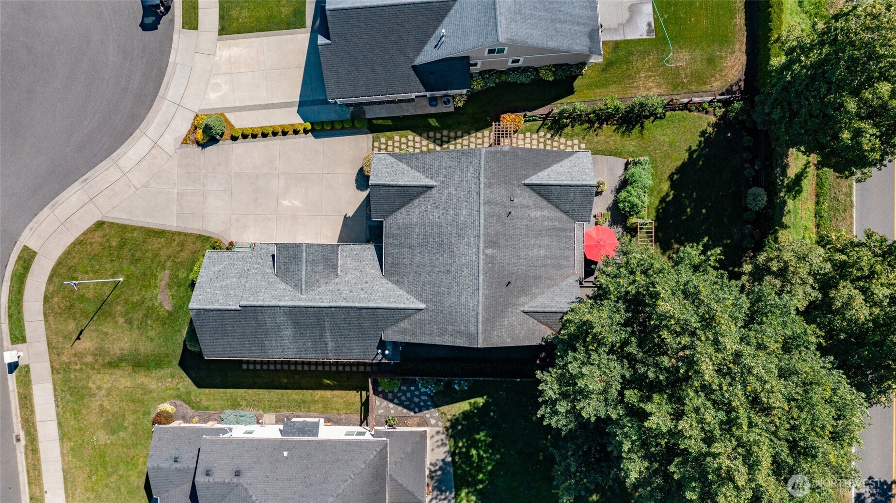 1739 Emerald Way Lynden, WA 98264 - Photo 38 of 40 an aerial view of a house with a swimming pool
