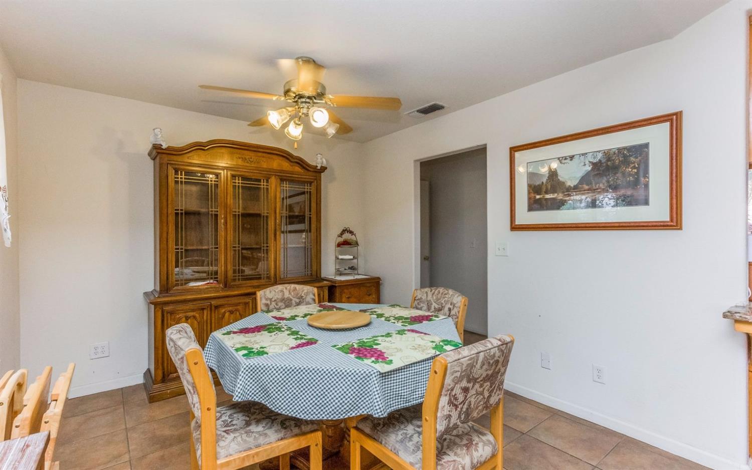 20400 Nicholas Road Clovis, CA 93619 - Photo 7 of 29 Gallery Image 7