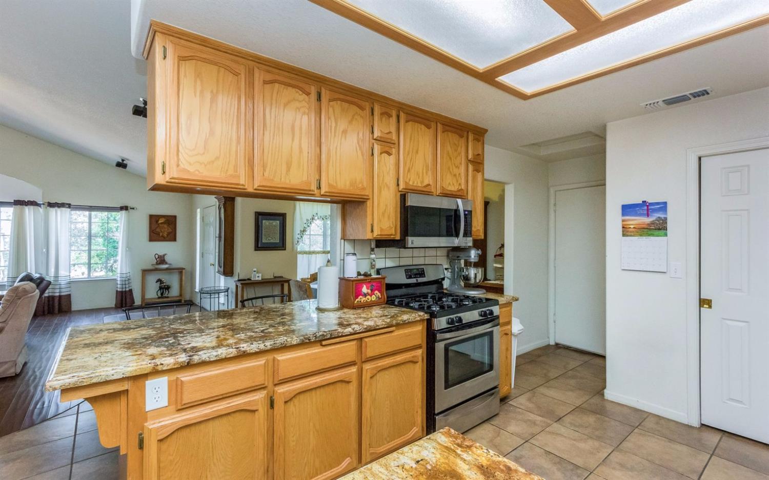 20400 Nicholas Road Clovis, CA 93619 - Photo 9 of 29 Gallery Image 9