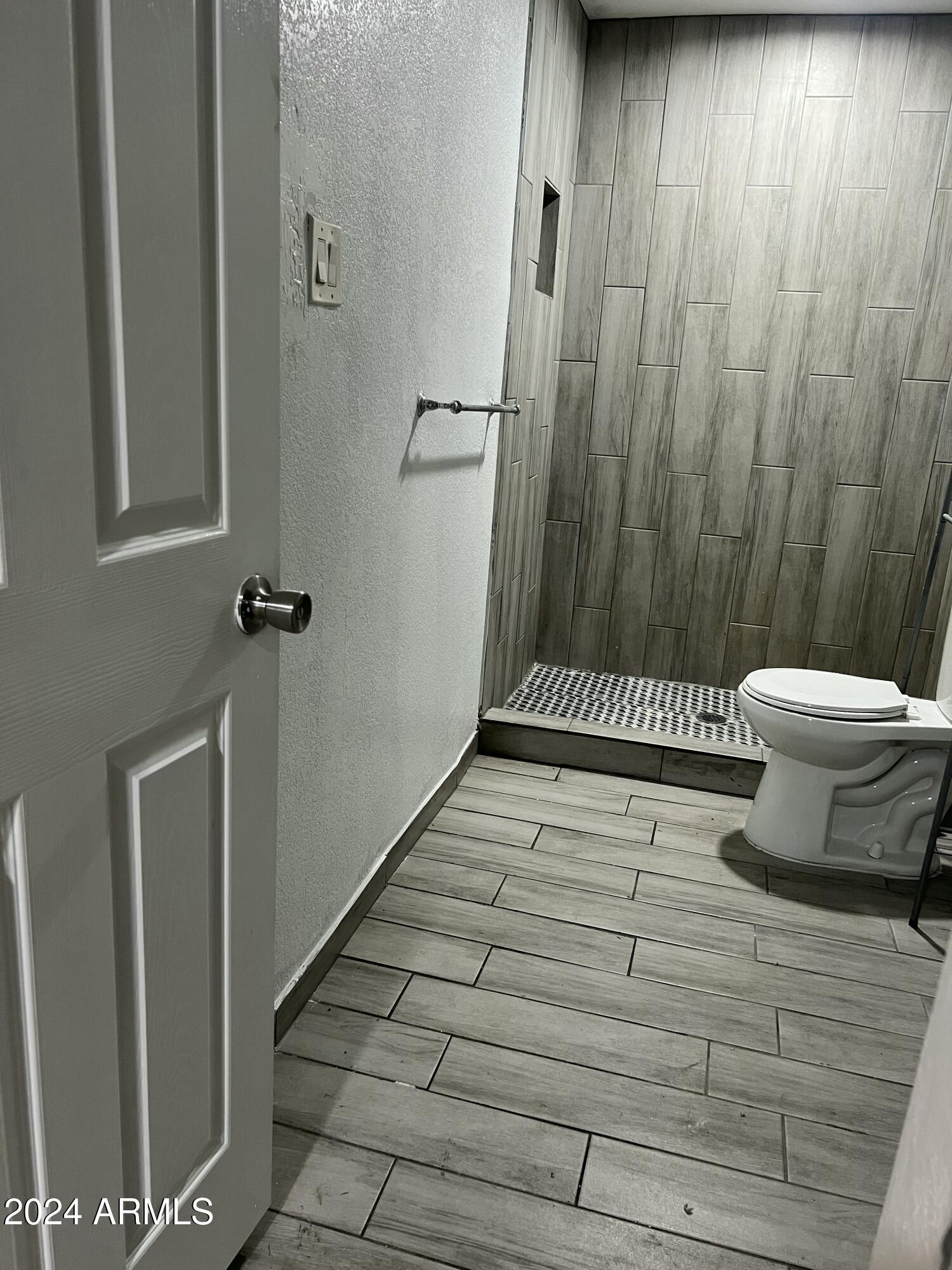3942 West Palomino Road Phoenix, AZ 85019 - Photo 6 of 14 Downstairs restroom