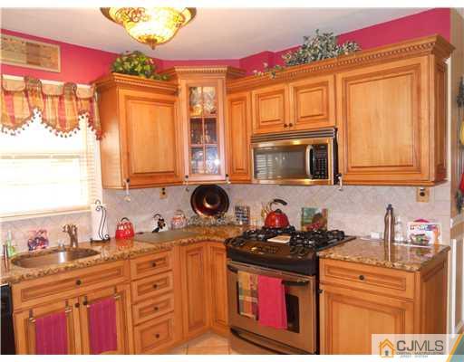 22 Boxwood Road Piscataway, NJ 08854 - Photo 12 of 18 Gallery Image 12