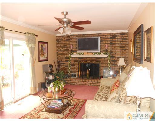22 Boxwood Road Piscataway, NJ 08854 - Photo 16 of 18 Gallery Image 16