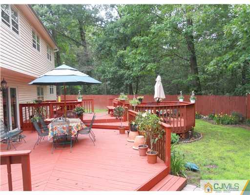 22 Boxwood Road Piscataway, NJ 08854 - Photo 5 of 18 Gallery Image 5