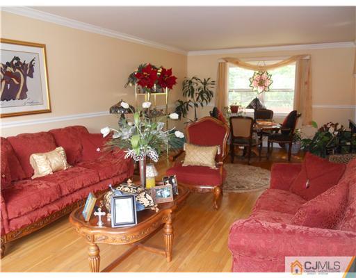22 Boxwood Road Piscataway, NJ 08854 - Photo 9 of 18 Gallery Image 9
