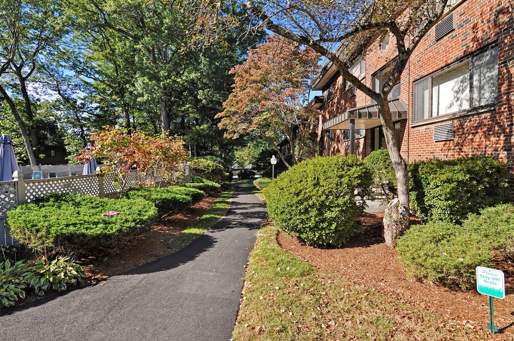 1323 Worcester Road, Unit E7 Framingham, MA 01701 - Photo 17 of 18