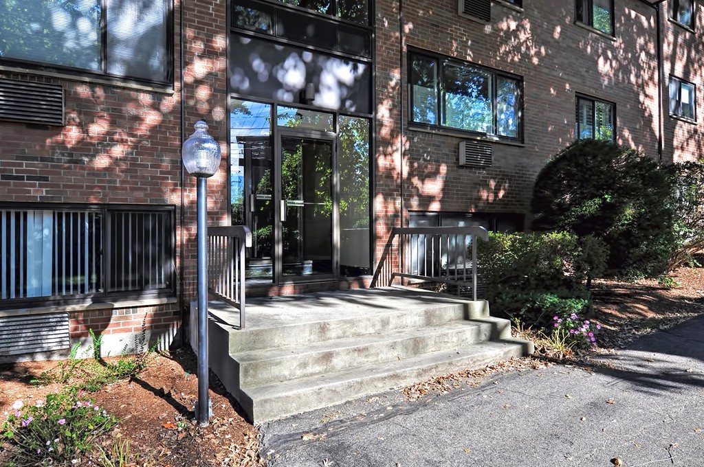 1323 Worcester Road, Unit E7 Framingham, MA 01701 - Photo 2 of 18