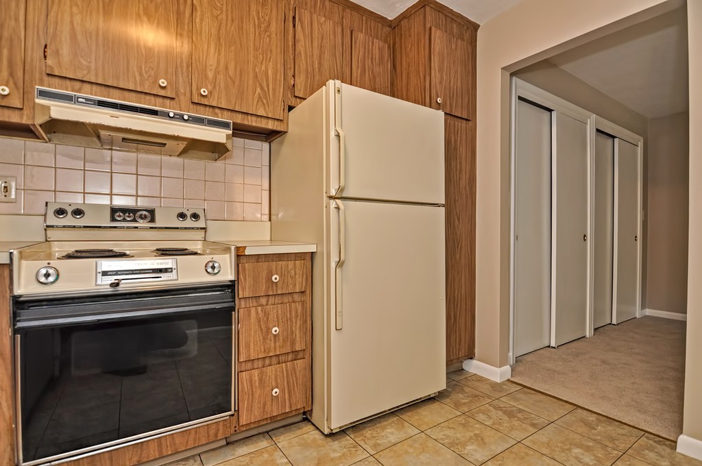 1323 Worcester Road, Unit E7 Framingham, MA 01701 - Photo 5 of 18