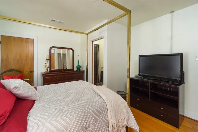 $2,399 | 3602 Ave Q 1/2, Unit UP, Galveston, TX 77550