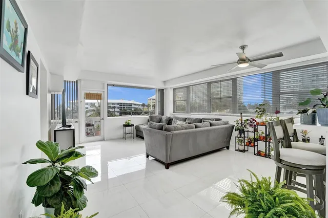 $425,000 | 1900 South Ocean Drive, Unit 301, Fort Lauderdale, FL 33316