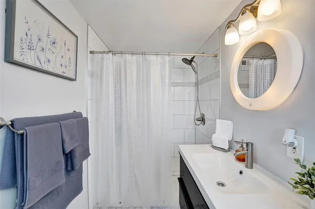 $425,000 | 1900 South Ocean Drive, Unit 301, Fort Lauderdale, FL 33316