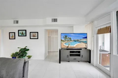 $425,000 | 1900 South Ocean Drive, Unit 301, Fort Lauderdale, FL 33316