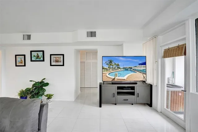 $425,000 | 1900 South Ocean Drive, Unit 301, Fort Lauderdale, FL 33316
