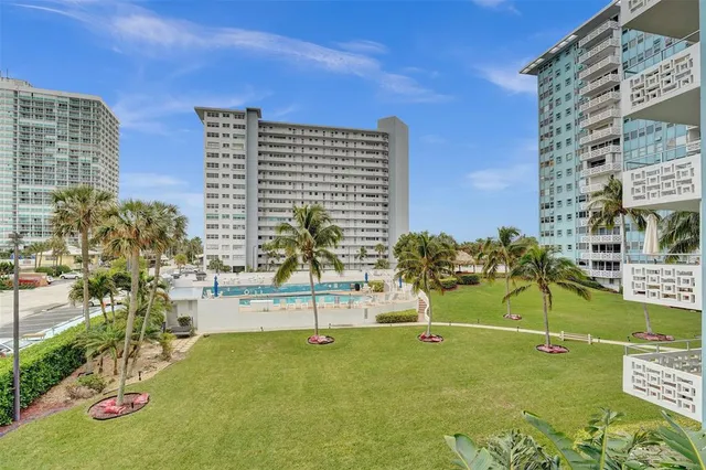 $425,000 | 1900 South Ocean Drive, Unit 301, Fort Lauderdale, FL 33316