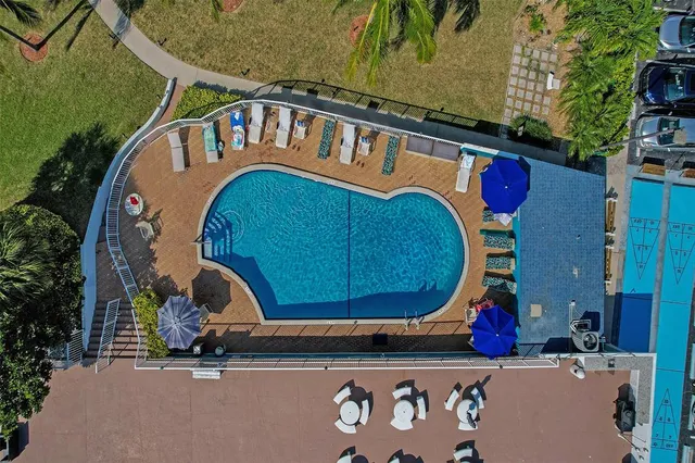 $425,000 | 1900 South Ocean Drive, Unit 301, Fort Lauderdale, FL 33316