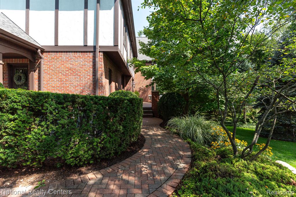 816 Palms Road Bloomfield Hills, MI 48304 - Photo 40 of 48