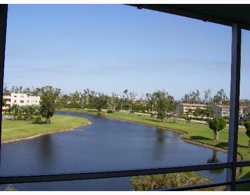 4008 Guildford East Boca Raton, FL 33434 - Photo 1 of 9 Primary Photo