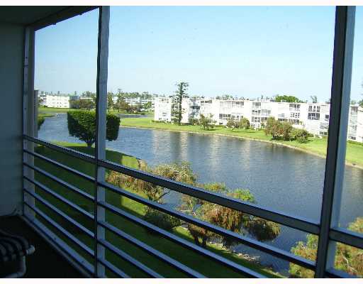 4008 Guildford East Boca Raton, FL 33434 - Photo 4 of 9 Additional Photo