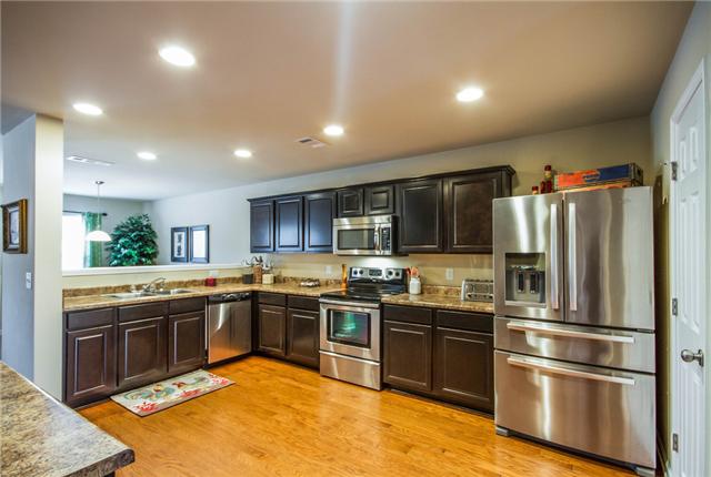 1031 Fulman Road Hendersonville, TN 37075 - Photo 7 of 20 GOREGEOUS STAINLESS STEEL APPLIANCES. REFRIGERATOR HAS DOUBLE DOORS WITH 2 PULL OUT FREEZER DRAWERS!