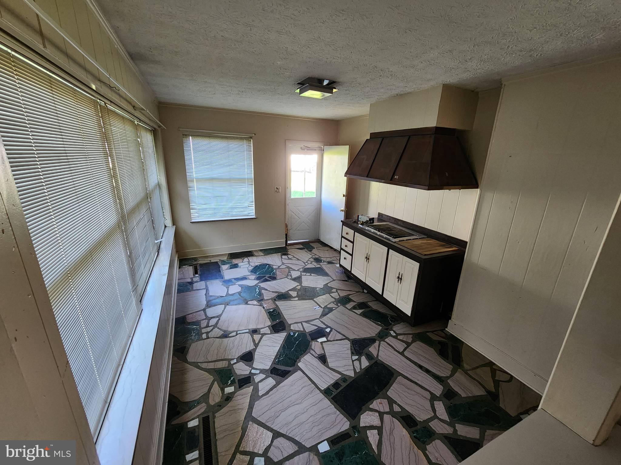 5504 Big Tyler Road Charleston, WV 25313 - Photo 18 of 35