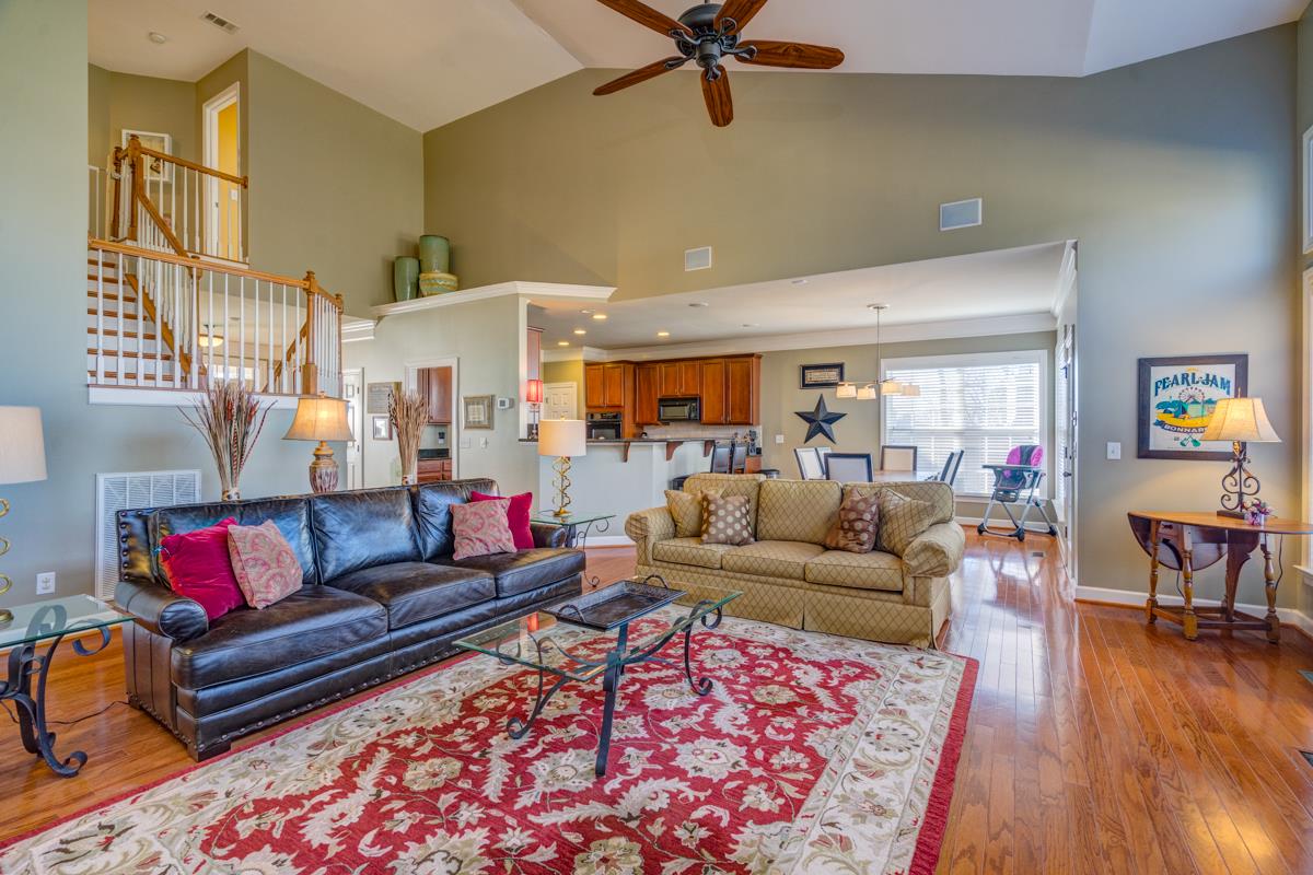 3537 Trimble Road Nashville, TN 37215 - Photo 19 of 29 a living room with furniture and wooden floor