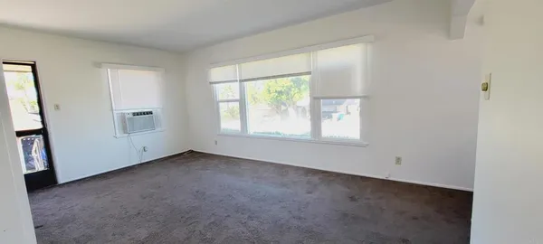 $1,635 | 16911 Glenetta Way, Unit 1, Lake Elsinore, CA 92530