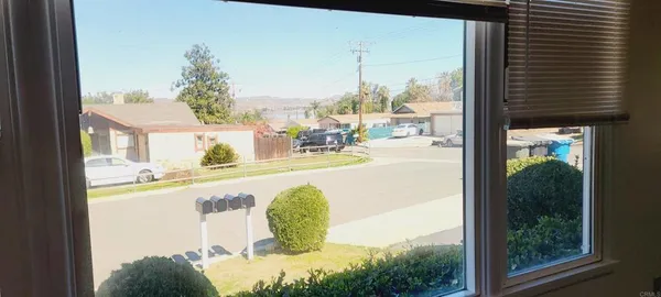 $1,635 | 16911 Glenetta Way, Unit 1, Lake Elsinore, CA 92530