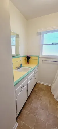 $1,635 | 16911 Glenetta Way, Unit 1, Lake Elsinore, CA 92530