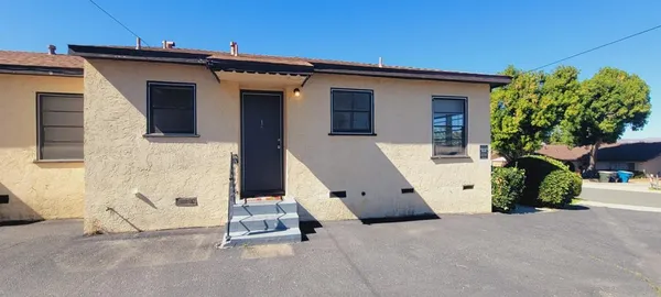 $1,635 | 16911 Glenetta Way, Unit 1, Lake Elsinore, CA 92530