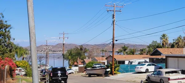 $1,635 | 16911 Glenetta Way, Unit 1, Lake Elsinore, CA 92530