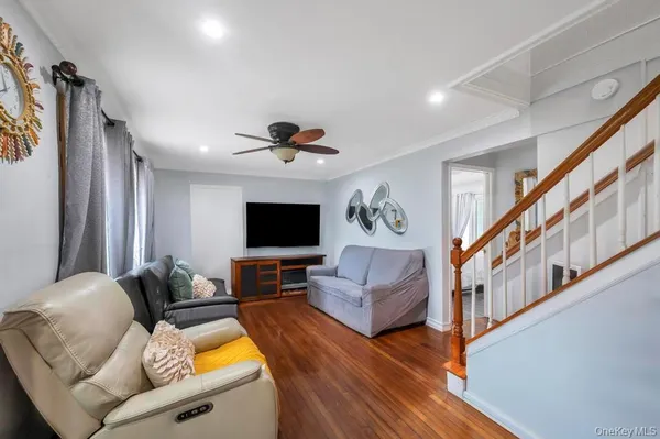 $689,999 | 41 Walton Street, Brentwood, NY 11717