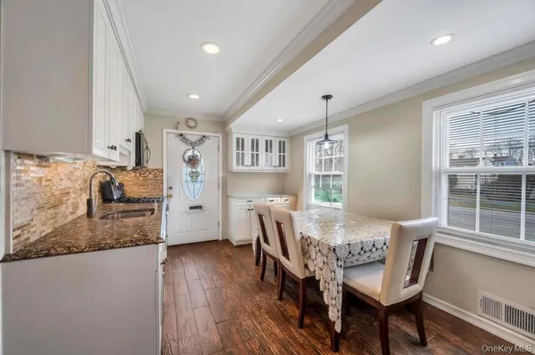 $689,999 | 41 Walton Street, Brentwood, NY 11717