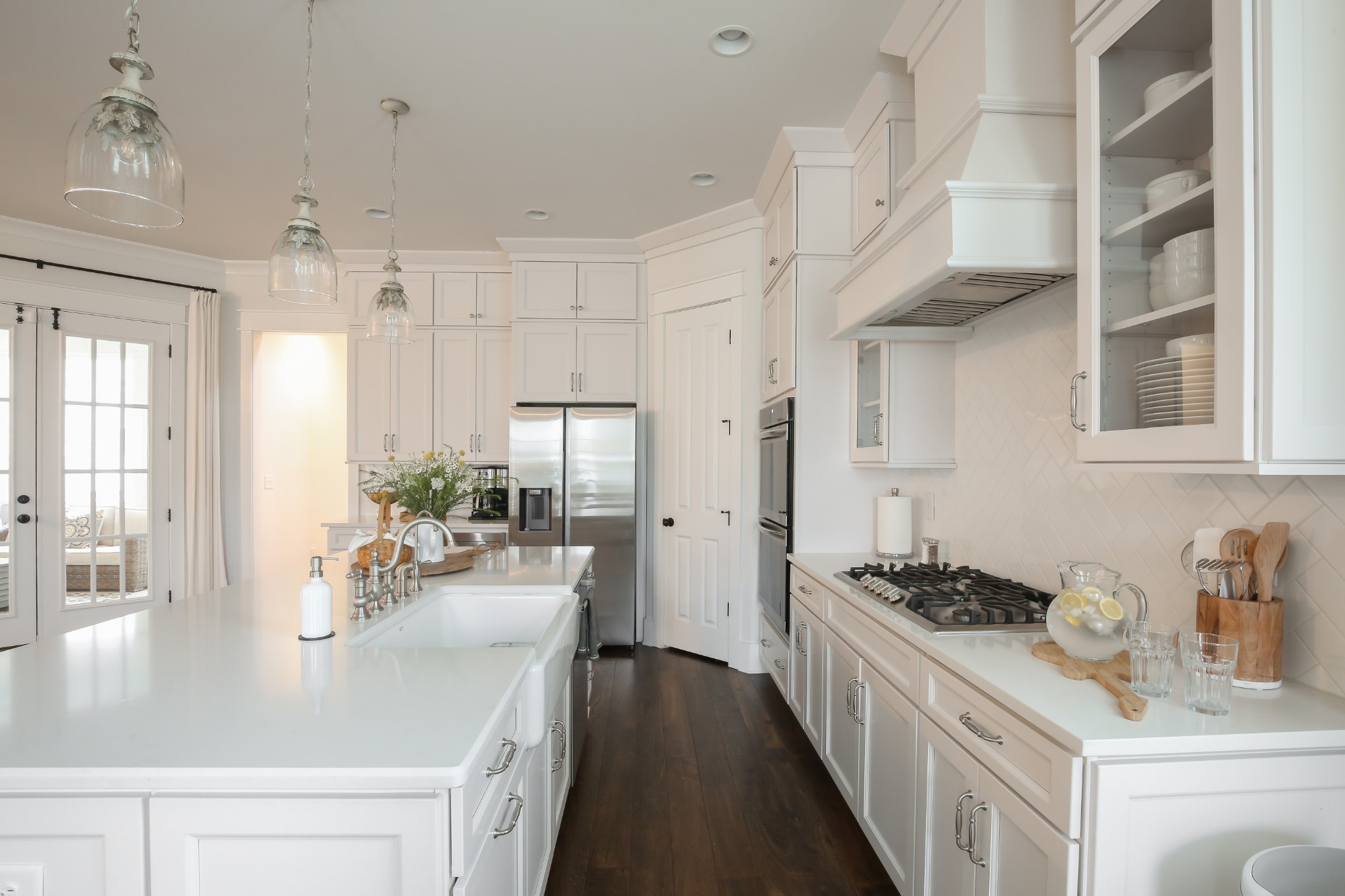 237 Stephens Valley Boulevard Nashville, TN 37221 - Photo 5 of 34 a kitchen with a sink stove and cabinets