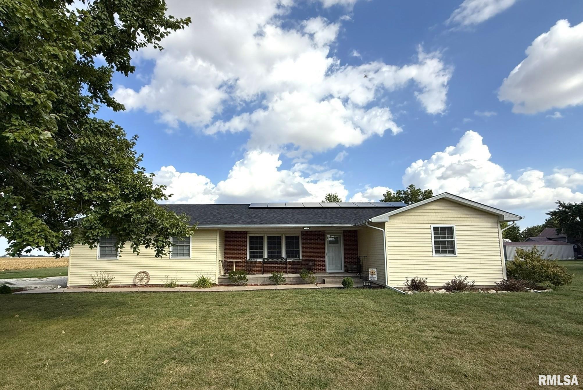 482 East 4th Street Woodhull, IL 61490 - Photo 1 of 58