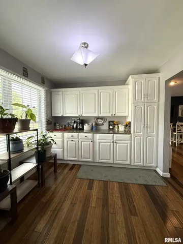 $200,000 | 482 East 4th Street, Woodhull, IL 61490