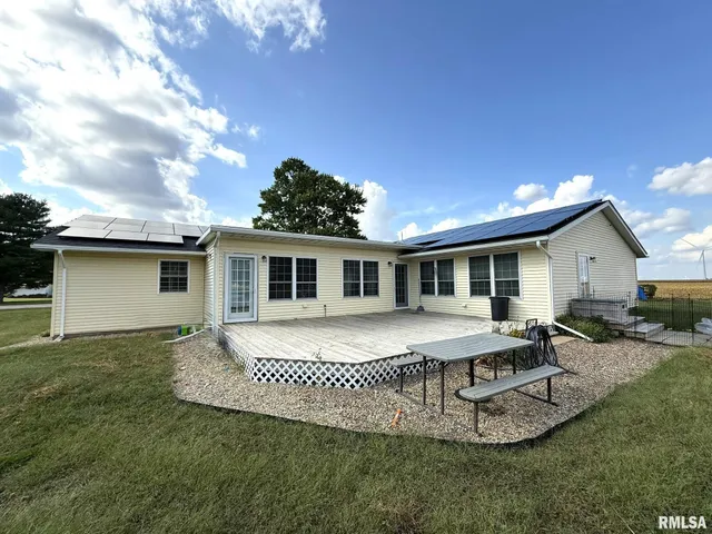 $200,000 | 482 East 4th Street, Woodhull, IL 61490