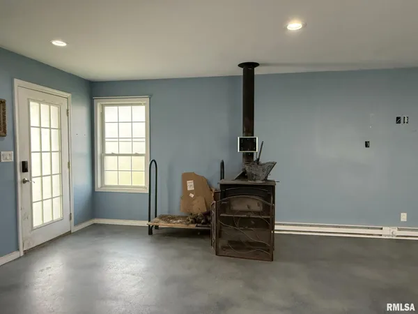 $200,000 | 482 East 4th Street, Woodhull, IL 61490