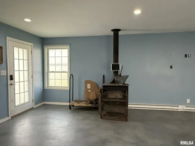 $200,000 | 482 East 4th Street, Woodhull, IL 61490