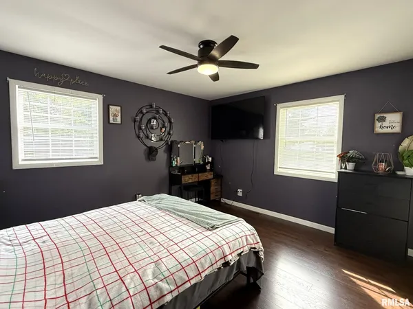 $200,000 | 482 East 4th Street, Woodhull, IL 61490