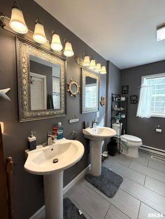 $200,000 | 482 East 4th Street, Woodhull, IL 61490