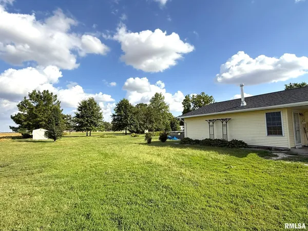 $200,000 | 482 East 4th Street, Woodhull, IL 61490